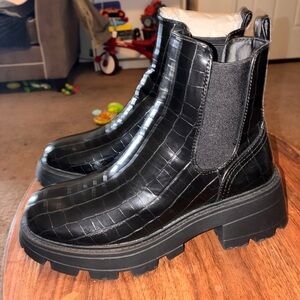 Topshop Black Faux Croc Booties – Size 37 / US 6.5–7